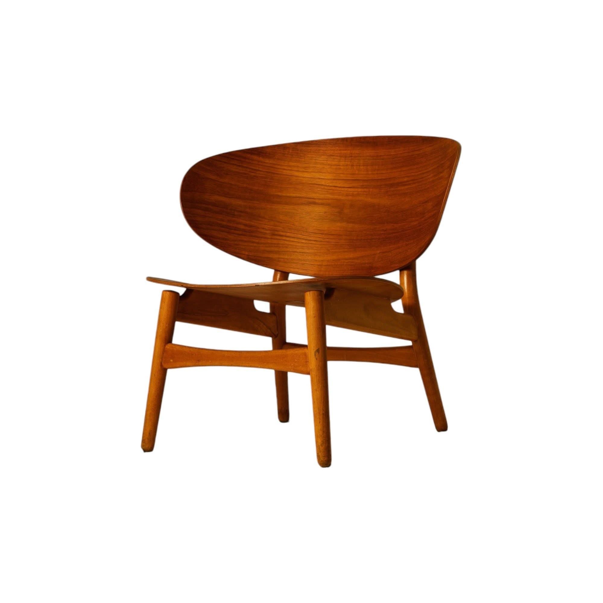 Shop FH1936 Shell Chair Hans Wegner Bazaa
