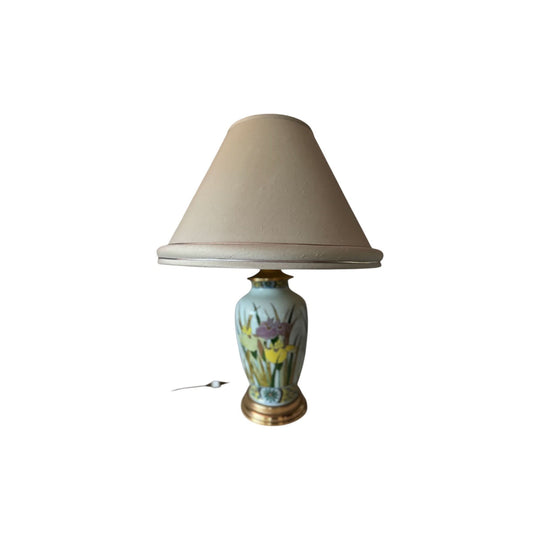 1 of 2 vintage Japanese gold Imari lamps with original shades