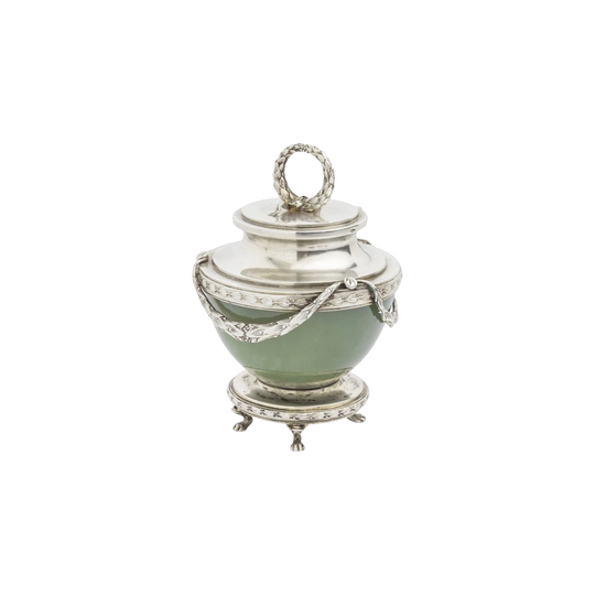 Imperial Period Fabergé Bowenite and Silver-Gilt Inkwell, Moscow 84 Kokoshnik Mark, 1908–1917, with Original Glass Liner