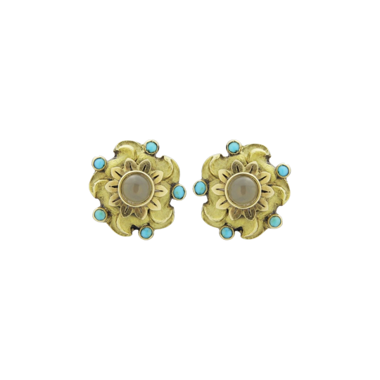 Pair of 18kt Yellow Gold Agate and Turquoise Cabochon Stud Earrings, Hammered Flower Motif