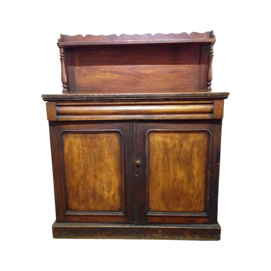 Cedar chiffonier, Tasmanian circa 1840