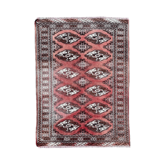 Vintage Hand-Knotted Wool Rug, Dusty Pink Ground with Geometric Pattern – 136 x 100 cm