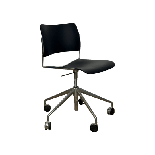 40/4 Swivel Chair by David Howe