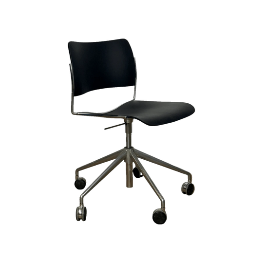 40/4 Swivel Chair by David Howe