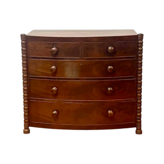 Late Georgian to William IV English Bow-Front Chest of Drawers in Solid Honduran Mahogany, c.1830