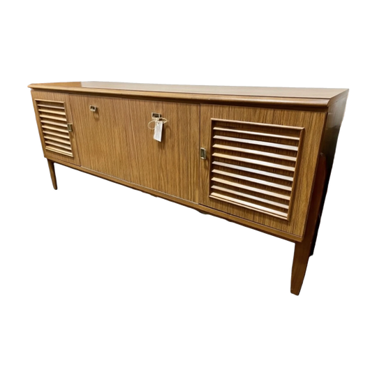 Retro 1970s mid century sideboard / bar / cabinet.
