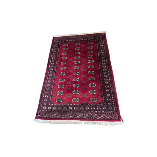 Large Persian Red Area Rug – Vintage-Inspired, Fringe Edges, Approx. 200 x 140 cm