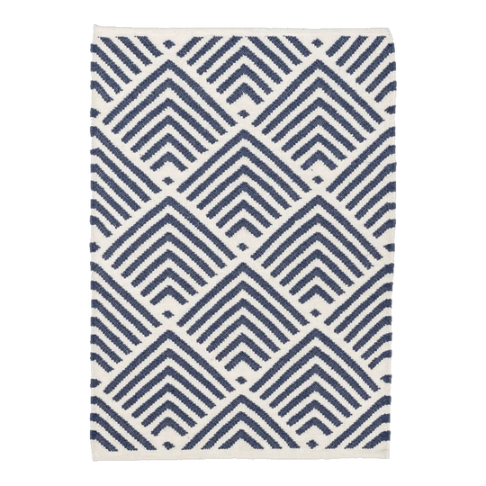 Blue and White Geometric Woven PET Indoor/Outdoor Rug, 243 x 304 cm – Coastal / Hamptons