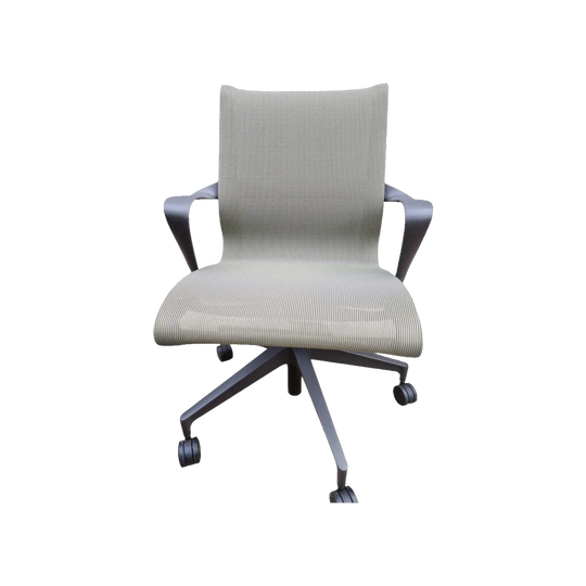 Herman miller SETU Green colour with arms