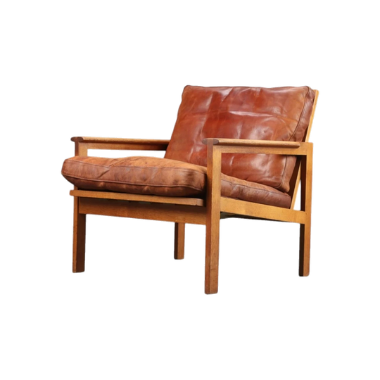 Illum Wikkelsøe. Capella armchair, solid oak frame