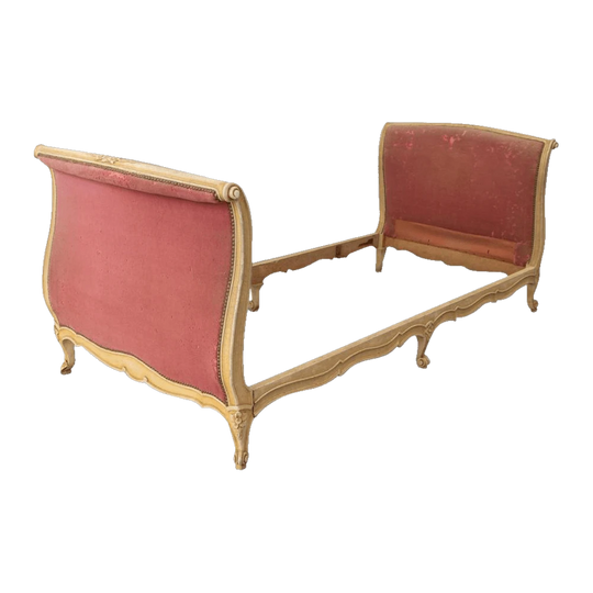 Louis XV Style Daybed – Suited to Restoration