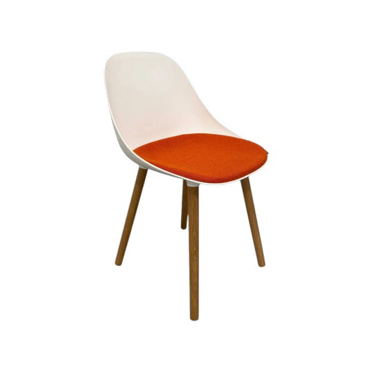 Estudi Manel Molina, Enea Mate Dining Chair by KE-ZU