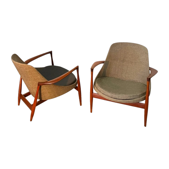 Pair of ‘Elizabeth’ Chairs by Ib Kofod-Larsen for Christensen & Larsen, Denmark, late 1950s to early 1960s – Teak, Original Upholstery