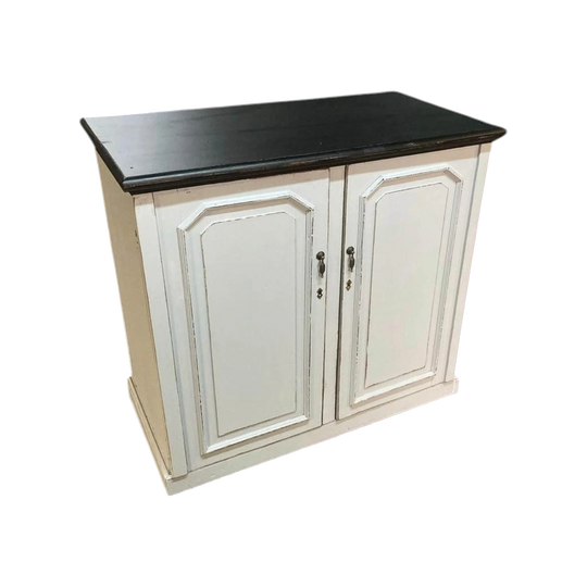 Nice Rustik Maple Cabinet