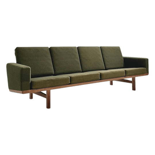 Hans J. Wegner GE236/4 Sofa