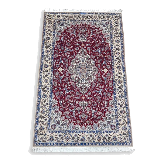 Nain Persian carpet 210 x 318cm