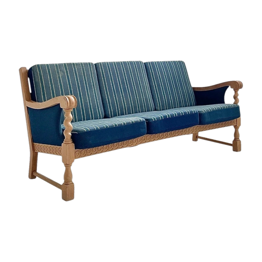 Henning Kjærnulf Oak Settee