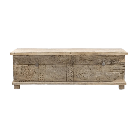 INDIAN ANTIQUE STORAGE TRUNK / 394