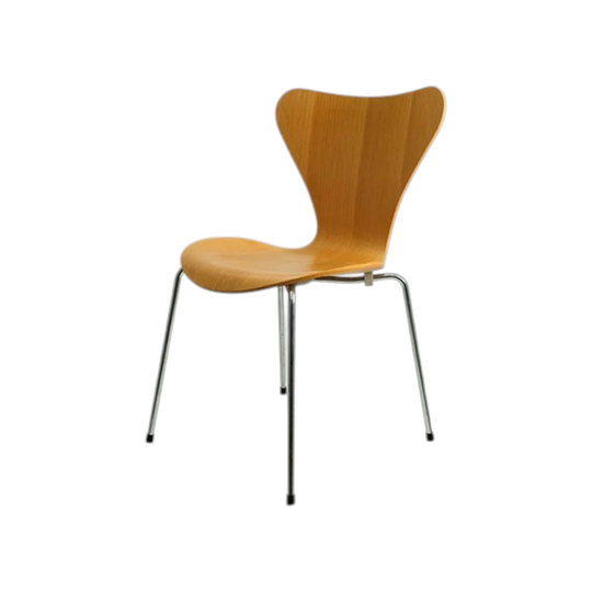 Series 7 Dining Chair | Arne Jacobsen