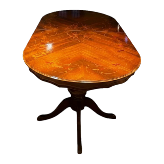 Extendable dining table new condition no scratches