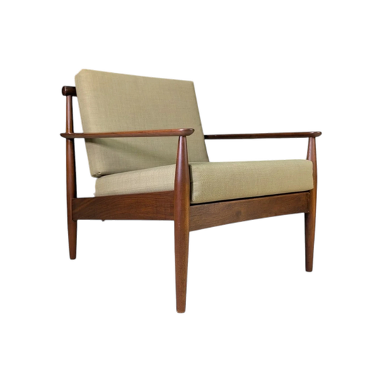 Gunnar Schwartz Danish Modern Walnut and Leather Lounge Chair