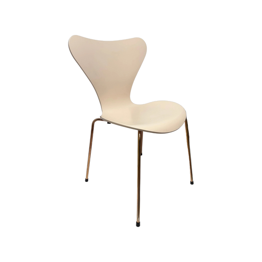 Fritz Hansen 3107 Series 7 chair, Choice 2017, Nude