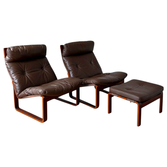 Pair of Tessa T8 Leather Chairs By Fred Lowen