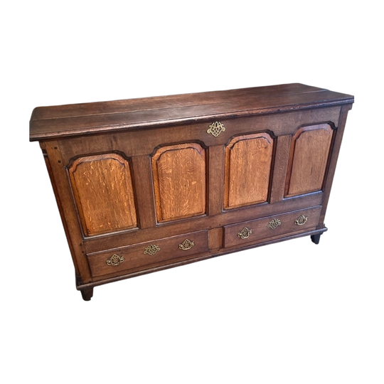 18th Century English Oak Mule Chest.