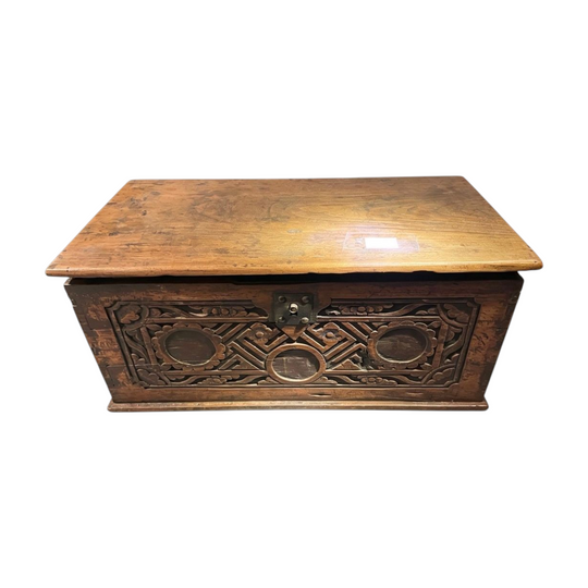 702: Carved Wooden Storage Trunk Blanket Chest Coffee Table Box