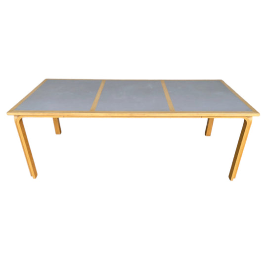 Thygesen & Sørensen Table