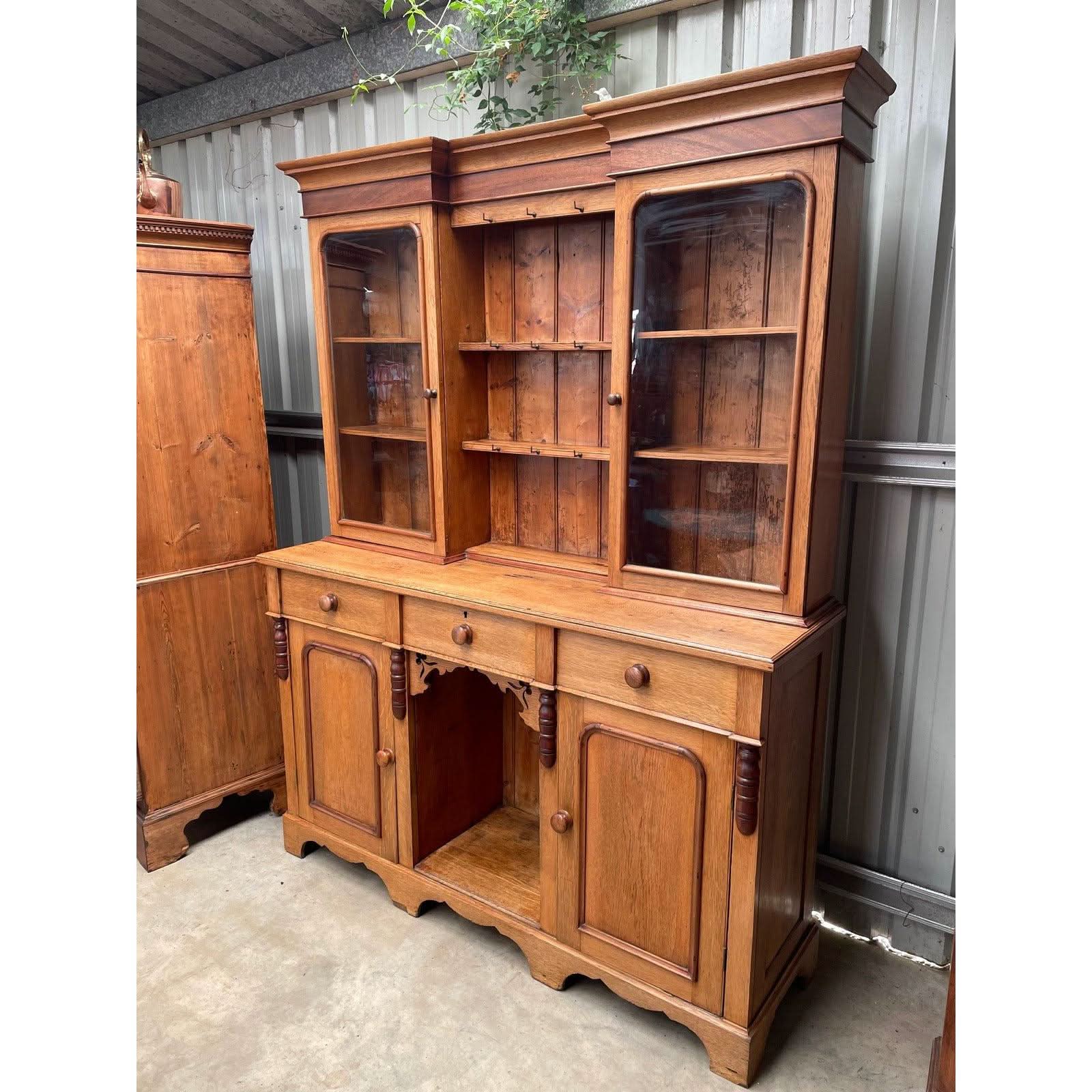 Shop 19th century Oak & Mahogany Welsh Dresser Shop 19th century Oak & Mahogany Welsh Dresser