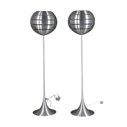 Pair of Manhattan floor lamps, aluminium