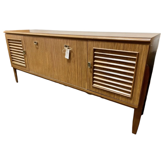 Retro 1970s mid century sideboard / bar / cabinet.