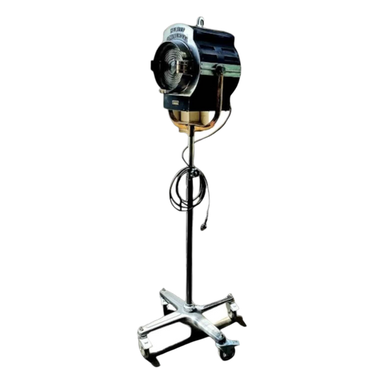 Hewitt Universal light