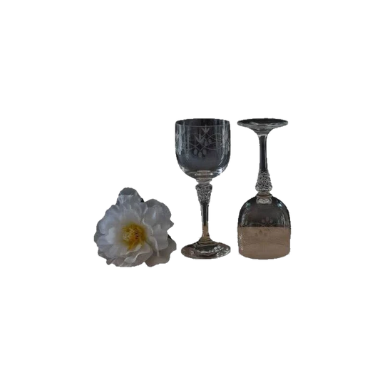 Zwiesel Crystal Engraved Wine Glasses. Set of 2
