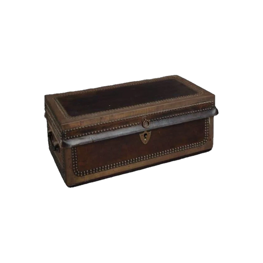 Early 19th Century Chinese Exportware Camphor Wood Box with Leather and Brass