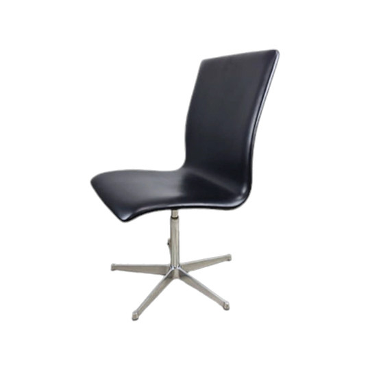 Fritz Hansen Oxford Chair by Arne Jacobsen