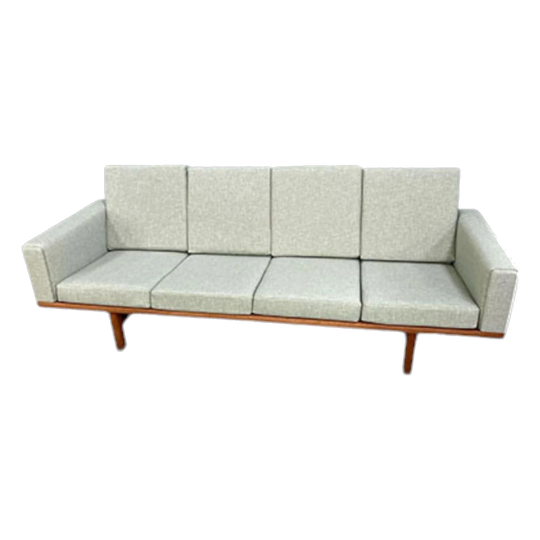 Hans J Wegner Sofa Getama GE-236/4