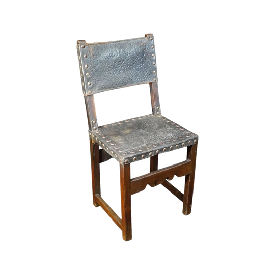 Spanish elm chair, tooled leather seat, 17th century