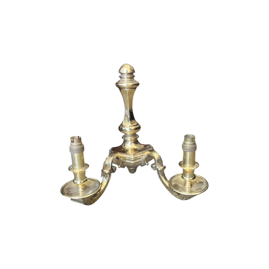 Quality cast brass wall sconce, double bracket 17th c. syle, 20th c.