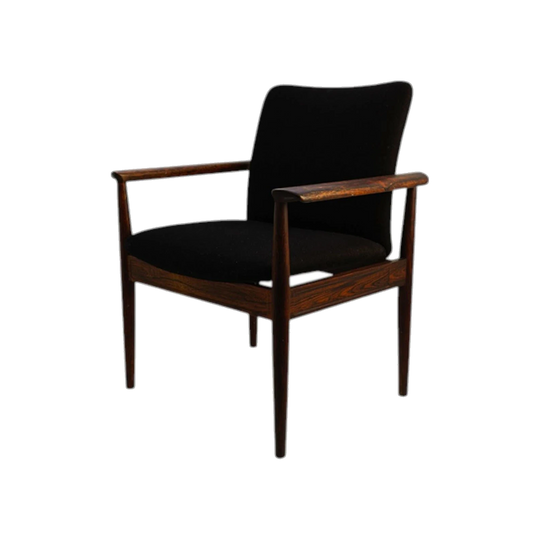 Model 290 'Diplomat' Armchair | Finn Juhl (2)