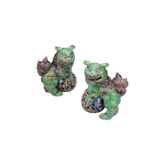 Pair of Meiji-Period Japanese Kutani Porcelain Foo Dogs, Polychrome Enamel, 18.5 cm H