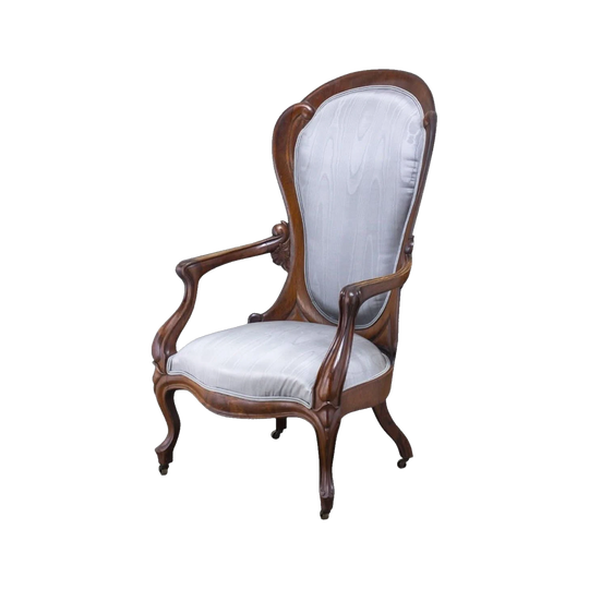 Victorian Walnut Spoon-Back Parlour Chair with Carved Oak Leaf Detail on Castors, Reupholstered in Shantung Silk, c. 1870s
