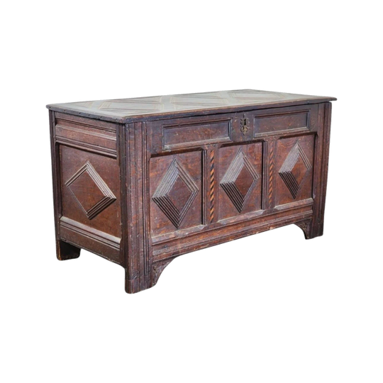 17th-Century English Oak Coffer – Diamond-Panel Front with Inlaid Rope Bands