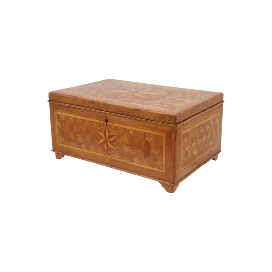 Inlaid box made in Harderwijk internment camp during WW1