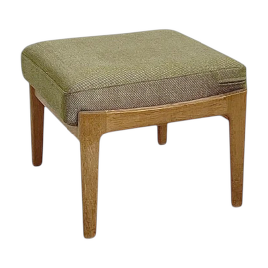 Hans J. Wegner GE290 'Plank' Stool