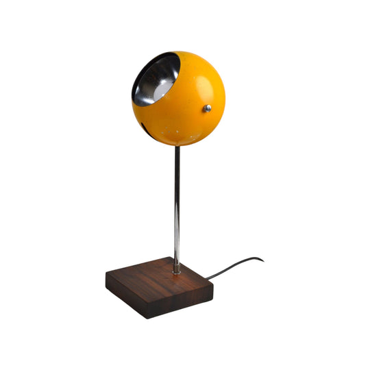 Space aged eyeball table lamp by Ejner Graae & Henning Helger - Louis Poulsen Denmark