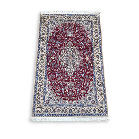 Nain Persian carpet 210 x 318cm