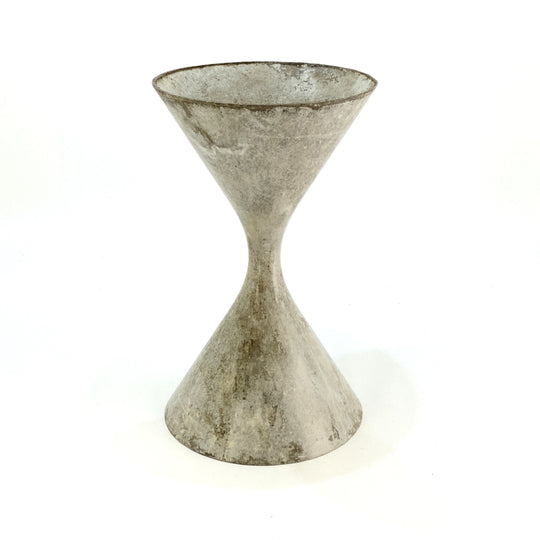 Willy Guhl Grey (raw) Diablo Planter by Eternit Brasil. Brazil