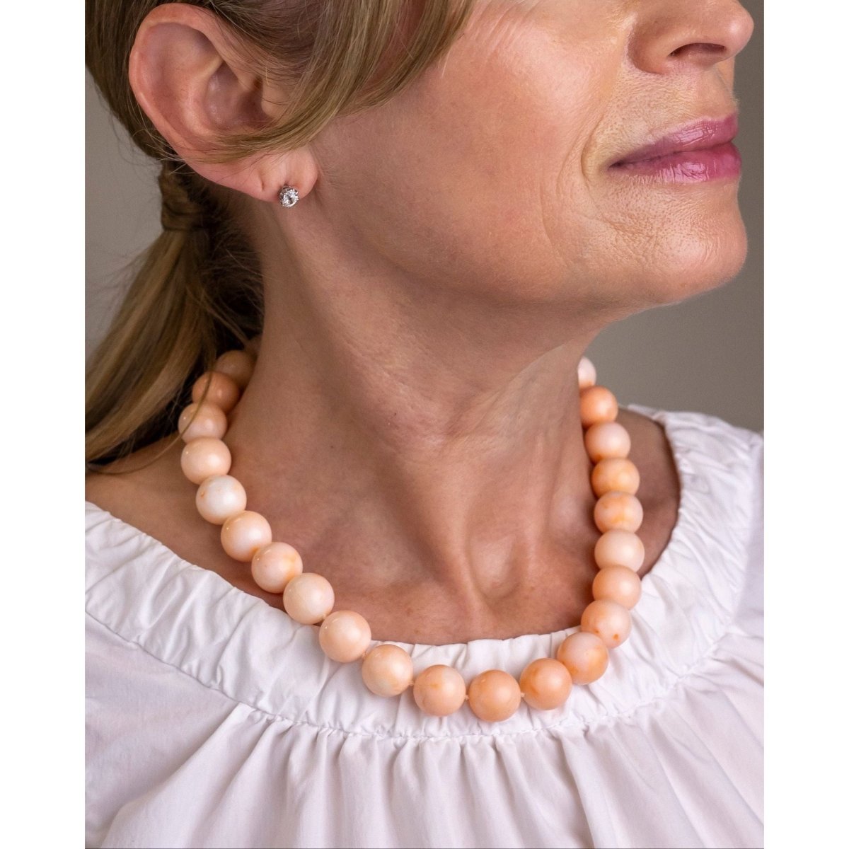 Angel - skin Coral Strand With Onyx & 18kt Gold Clasp | Bazaa | Designer, Vintage and Antique Furniture